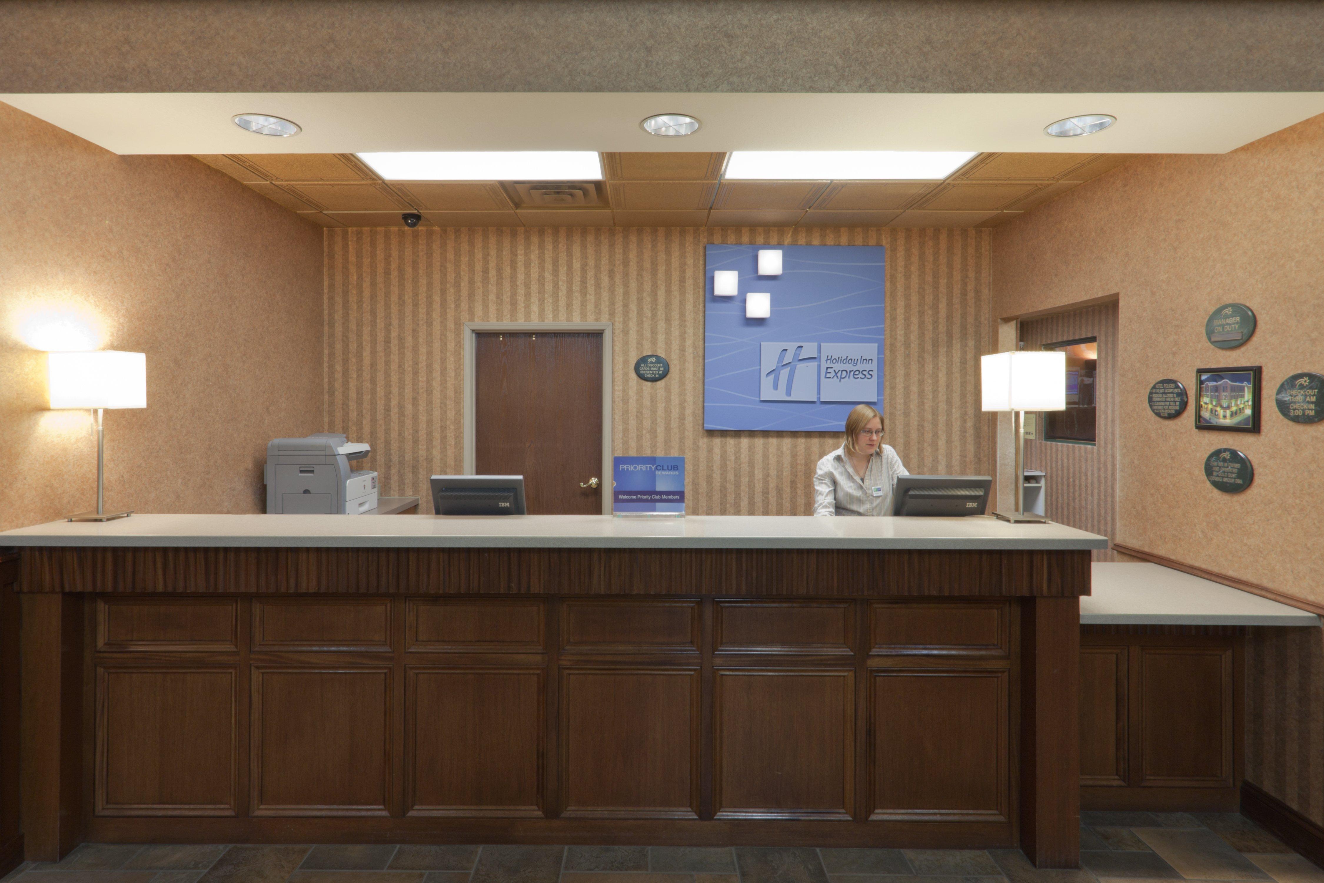 Holiday Inn Express Hotel & Suites Deadwood-Gold Dust Casino, An Ihg Hotel Extérieur photo