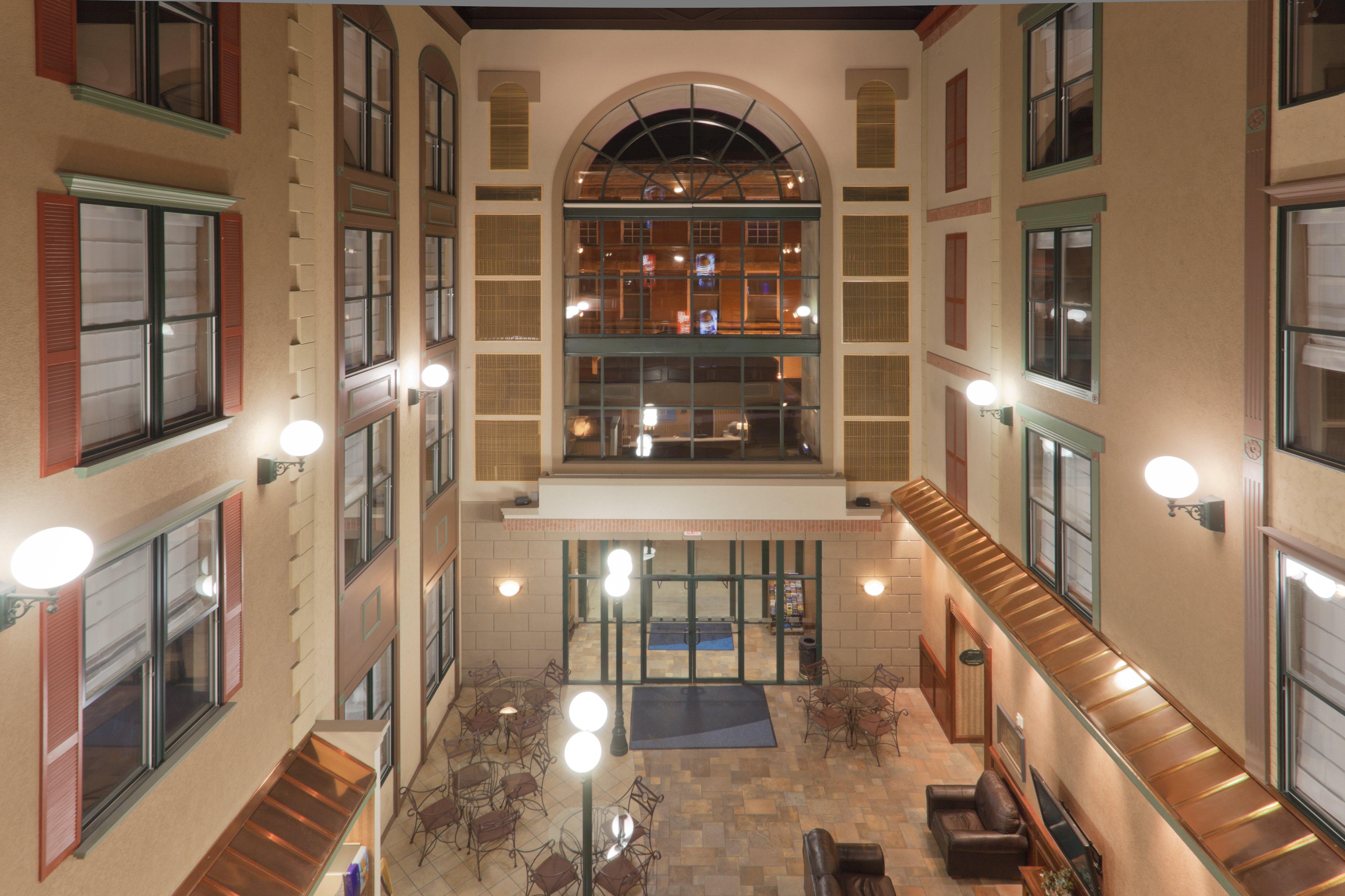 Holiday Inn Express Hotel & Suites Deadwood-Gold Dust Casino, An Ihg Hotel Extérieur photo