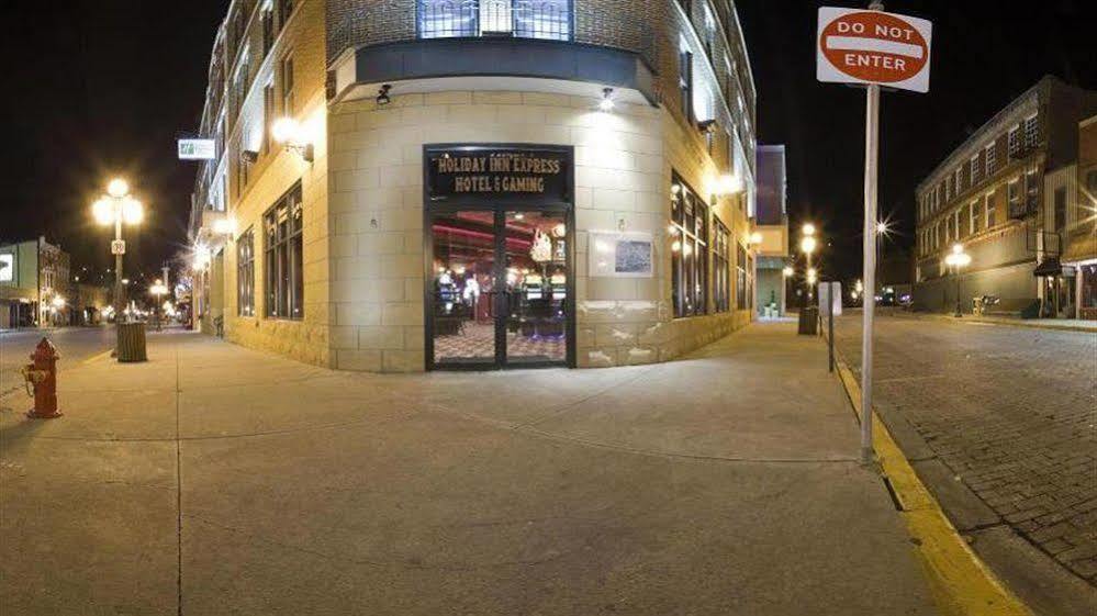 Holiday Inn Express Hotel & Suites Deadwood-Gold Dust Casino, An Ihg Hotel Extérieur photo